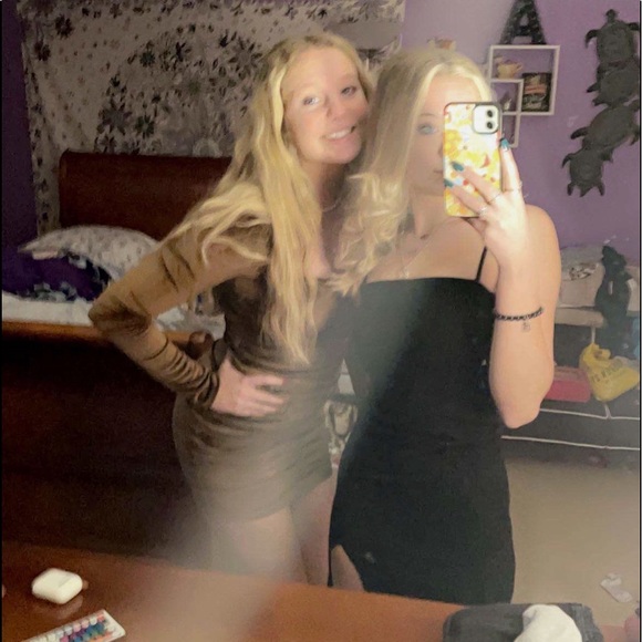 Meet your Posher, Kierra💌🥂✨🫧💐🪩🍒 - Picture 8 of 8